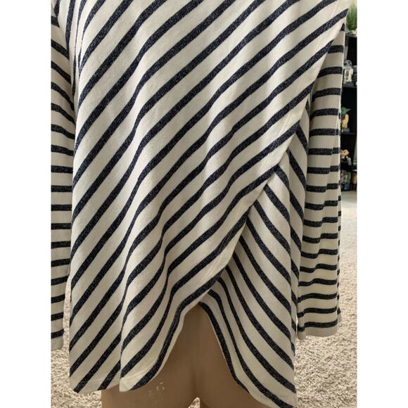 Loft Relaxed fit striped cotton petal back blouse sz L - Picture 4 of 6